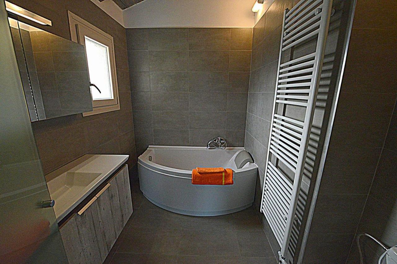 Appartement Wood Metal Glass *