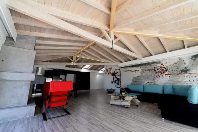 Wood Metal Glass Appartement