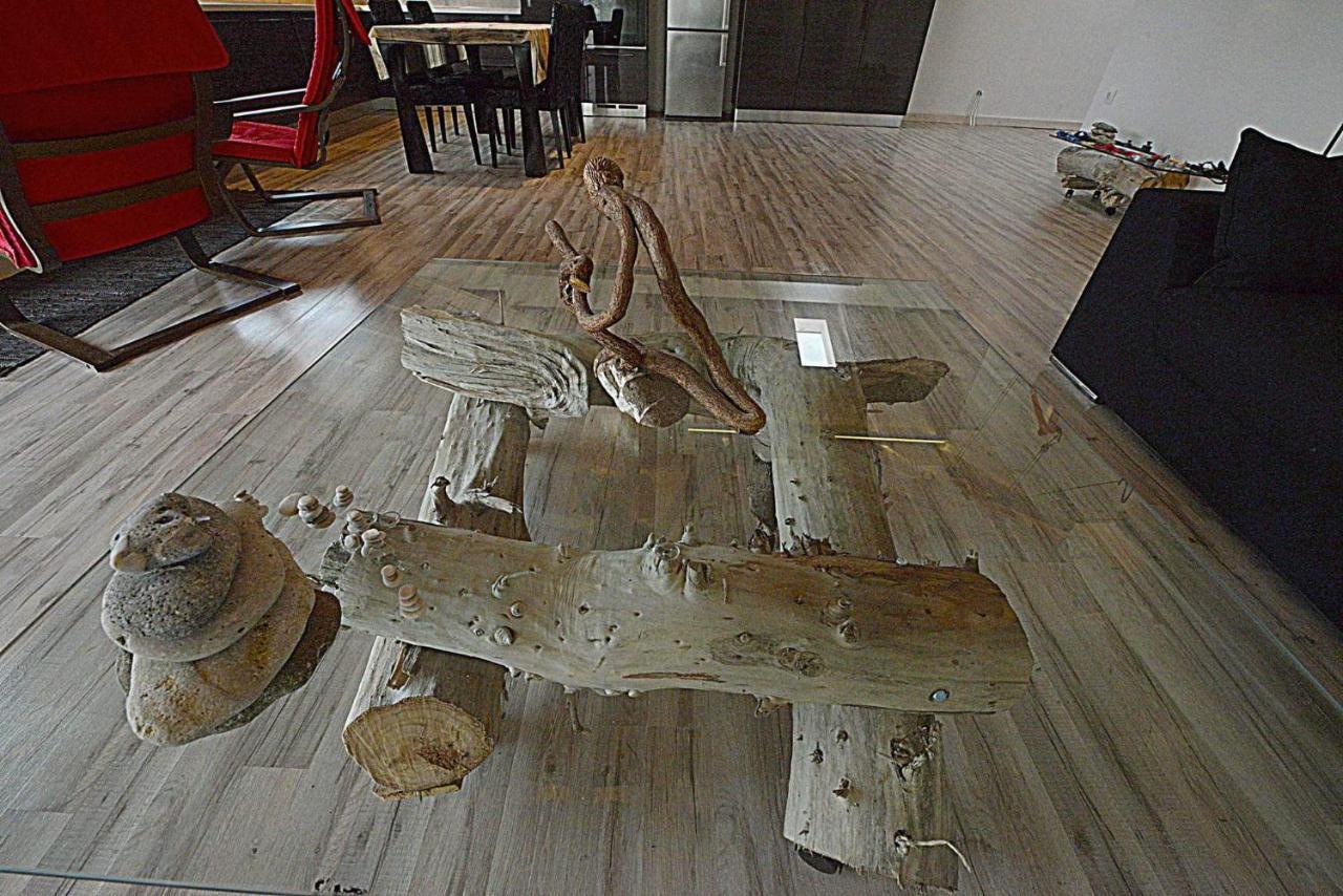 Appartement Wood Metal Glass *